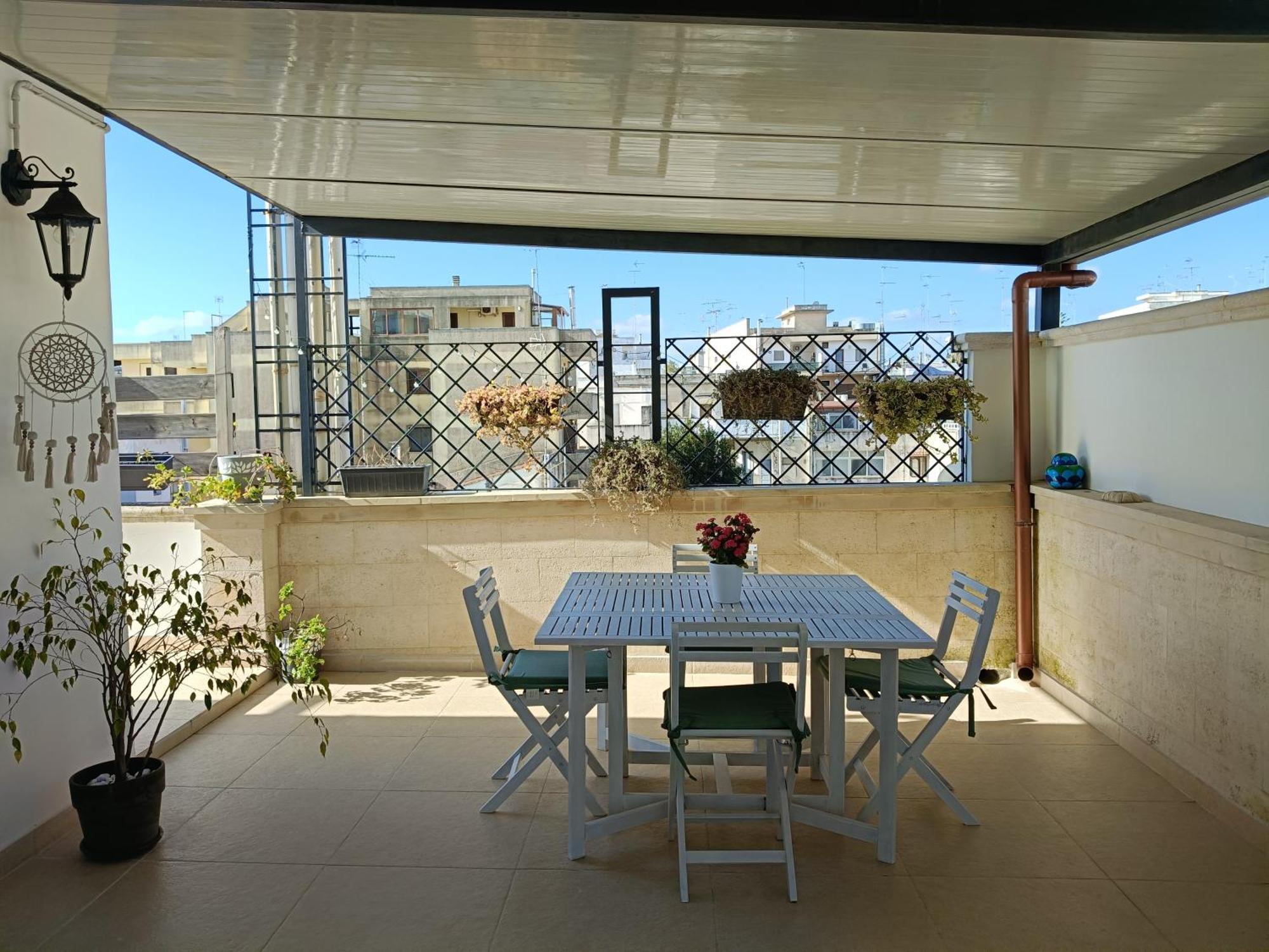 Terrazza 44 Apartment เลชเช ภายนอก รูปภาพ
