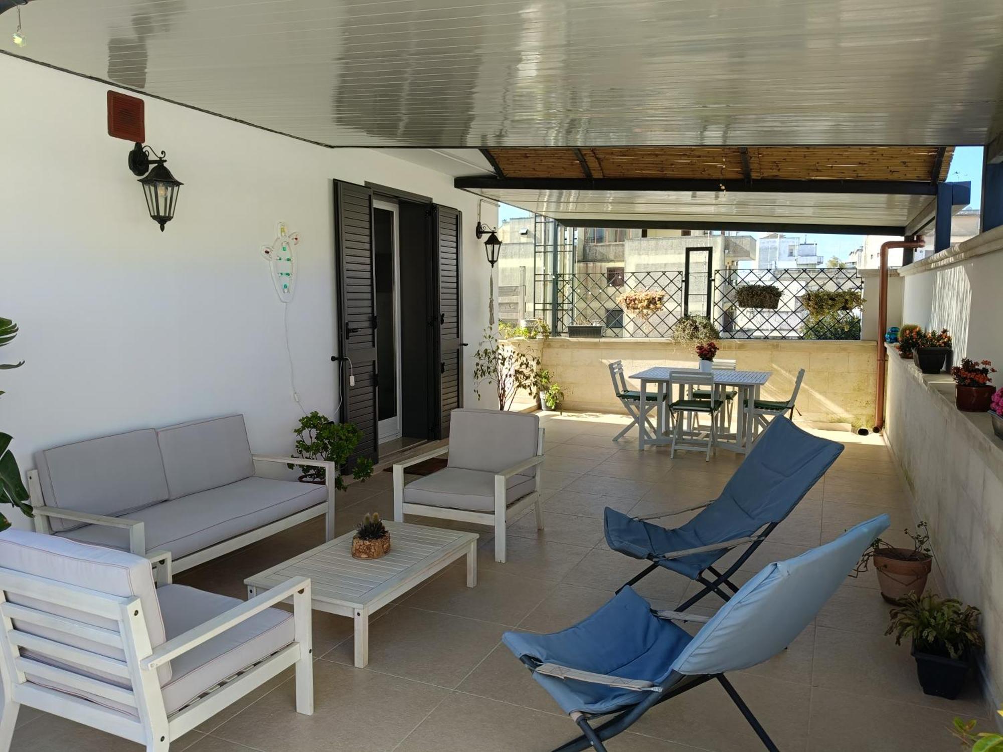 Terrazza 44 Apartment เลชเช ภายนอก รูปภาพ